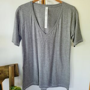 NWOT Lululemon Go Go V Tee 6 Lyocell Seacell Top Gray